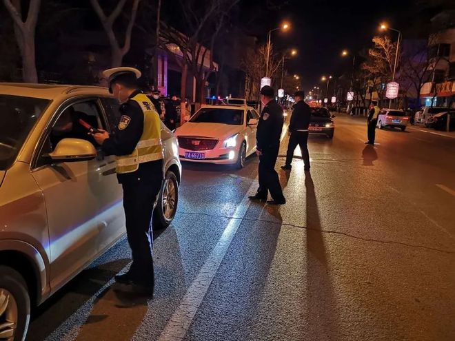 酒駕車被扣后多少天提車，酒駕扣車停車費(fèi)多少錢一天